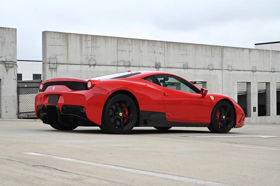 2015 Ferrari 458 Speciale - Image 12 of 31
