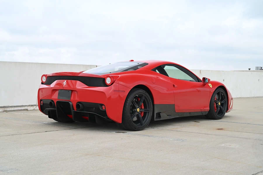 2015 Ferrari 458 Speciale - Image 9 of 31