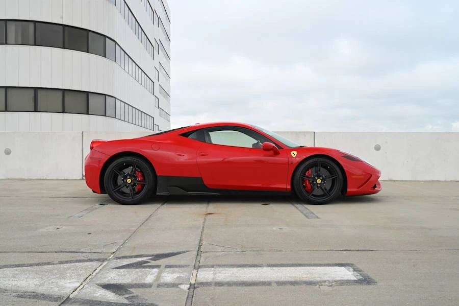 2015 Ferrari 458 Speciale - Image 2 of 31
