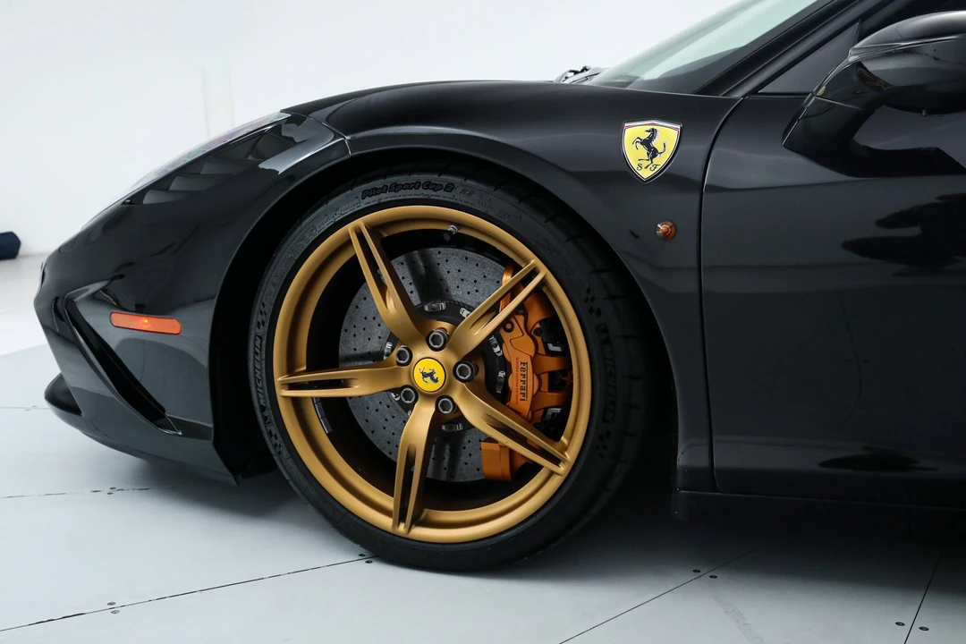 2015 Ferrari 458 Speciale - Image 16 of 31