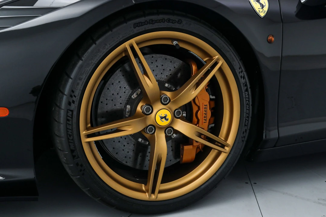 2015 Ferrari 458 Speciale - Image 14 of 31