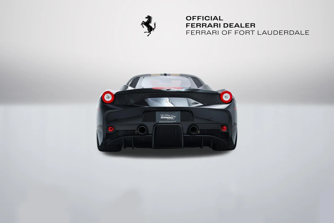 2015 Ferrari 458 Speciale - Image 8 of 31