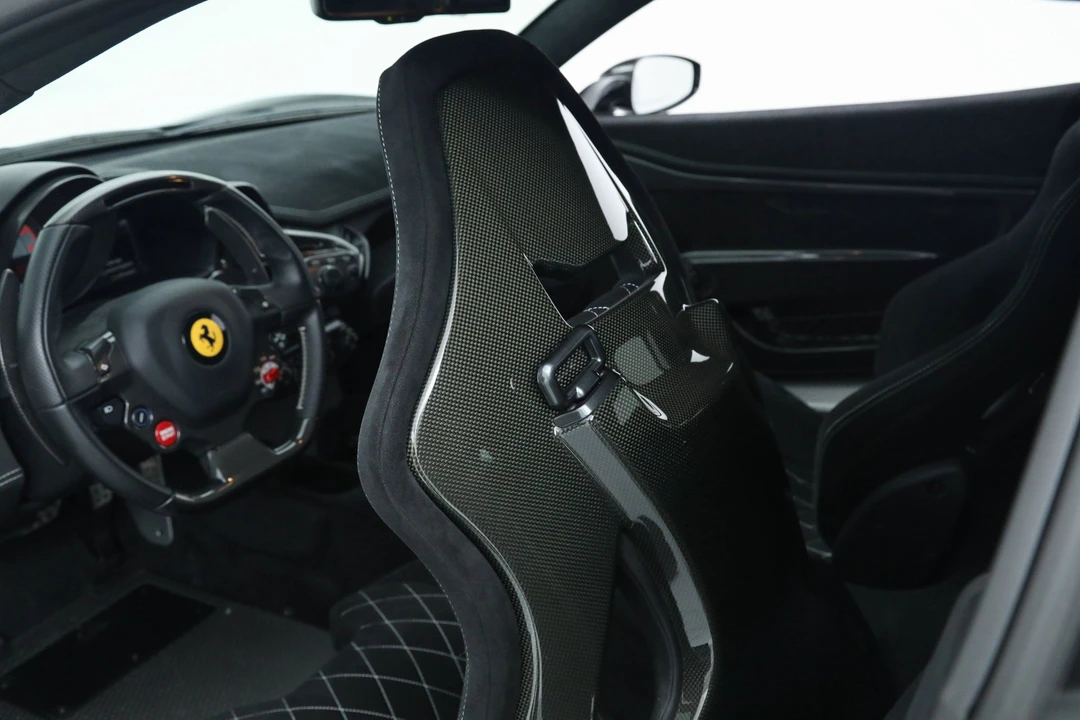 2015 Ferrari 458 Speciale - Image 29 of 31
