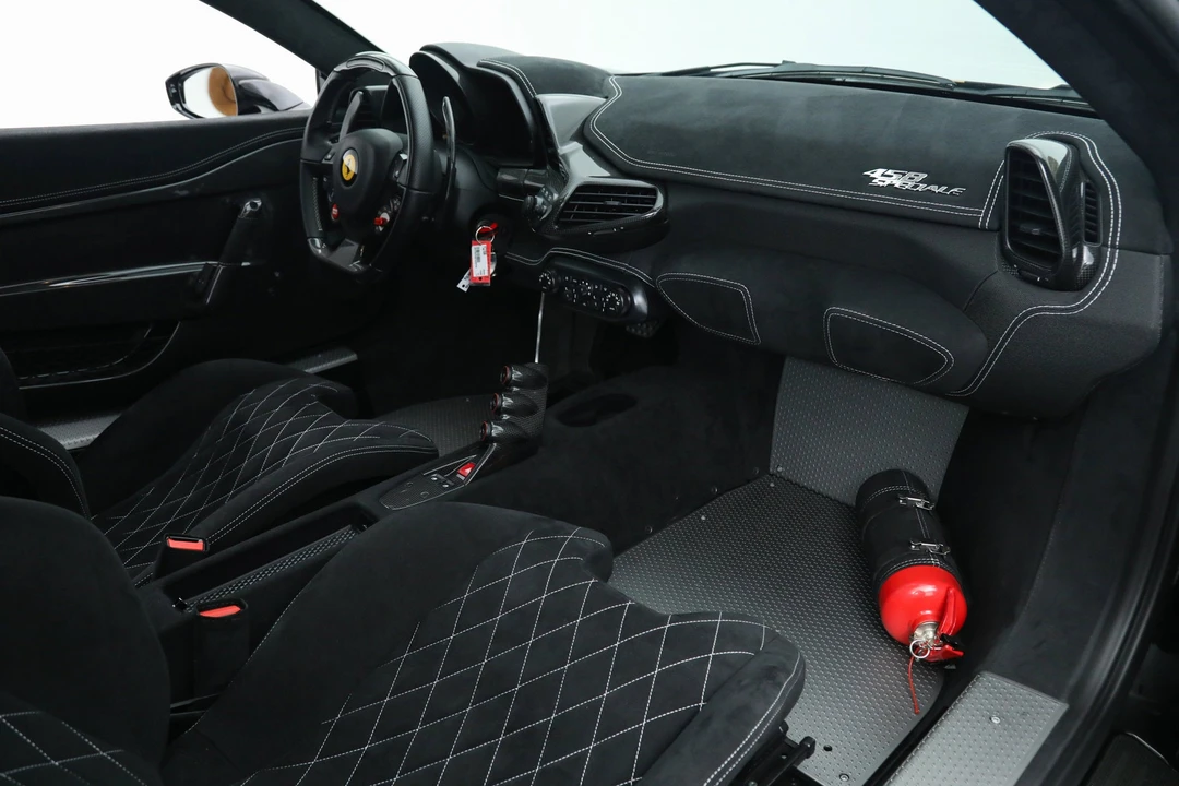 2015 Ferrari 458 Speciale - Image 20 of 31