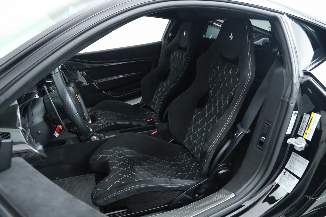 2015 Ferrari 458 Speciale - Image 5 of 31
