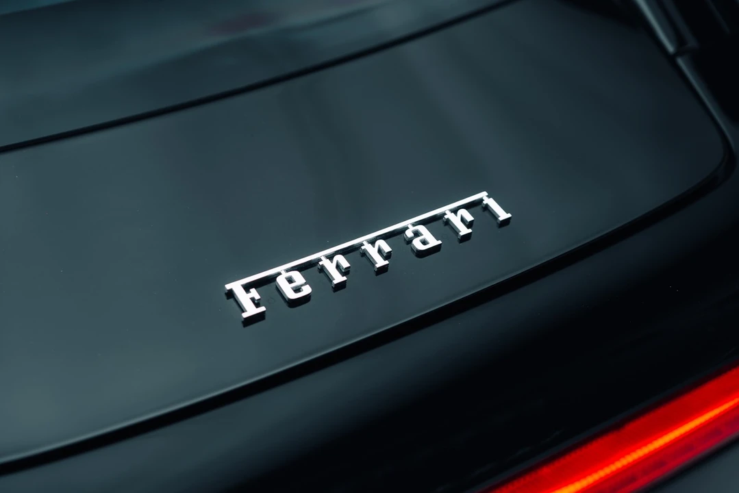 2015 Ferrari 458 Speciale - Image 23 of 31