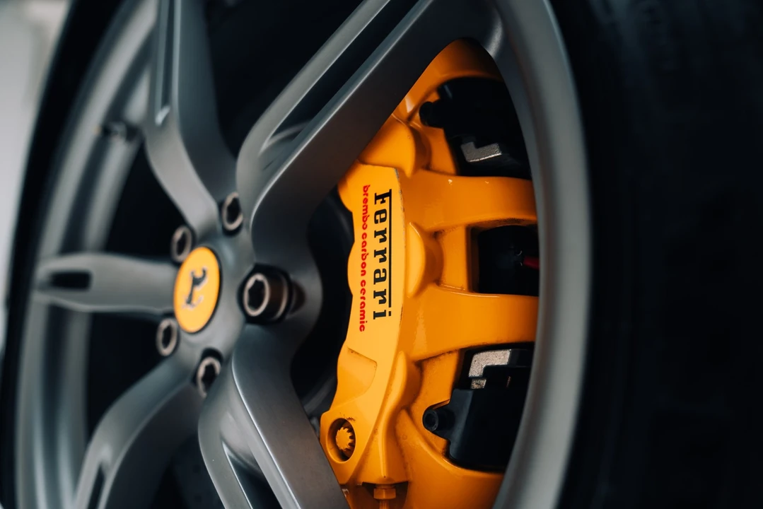 2015 Ferrari 458 Speciale - Image 27 of 31