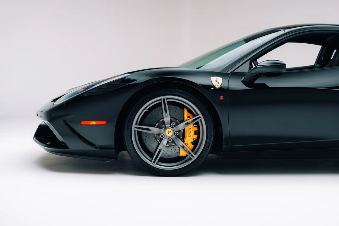 2015 Ferrari 458 Speciale - Image 19 of 31