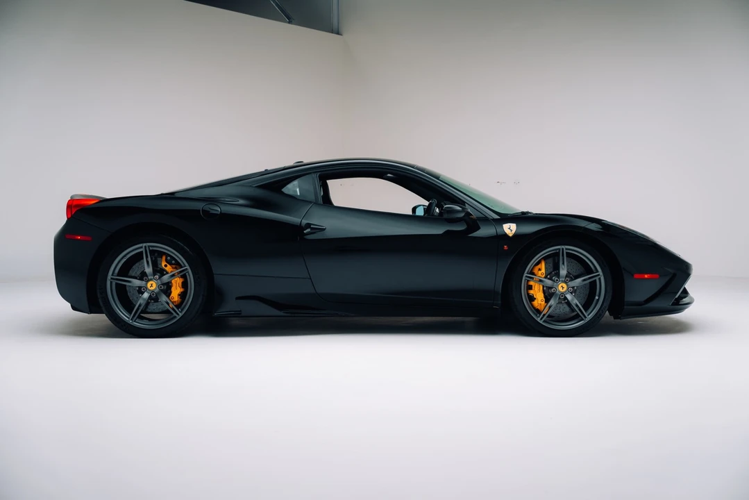 2015 Ferrari 458 Speciale - Image 14 of 21