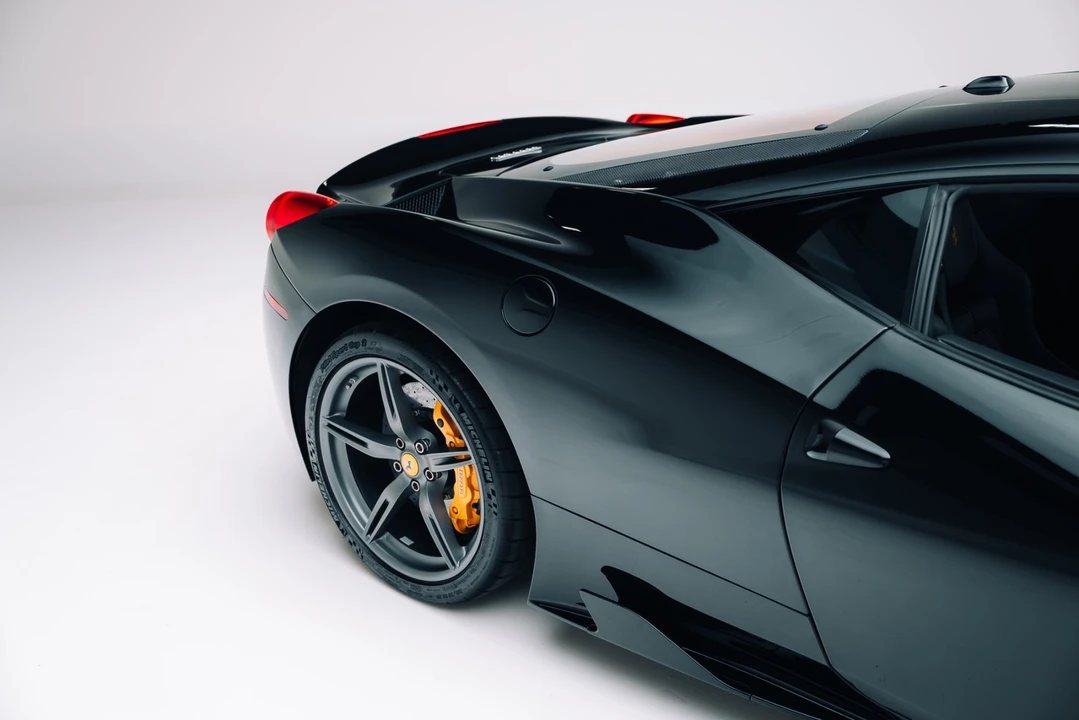 2015 Ferrari 458 Speciale - Image 17 of 31