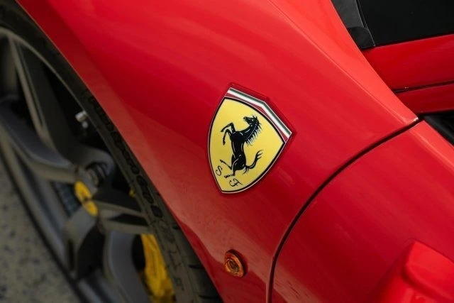 2015 Ferrari 458 Speciale - Image 18 of 21