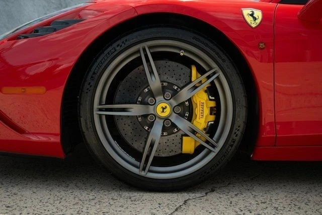 2015 Ferrari 458 Speciale - Image 17 of 21