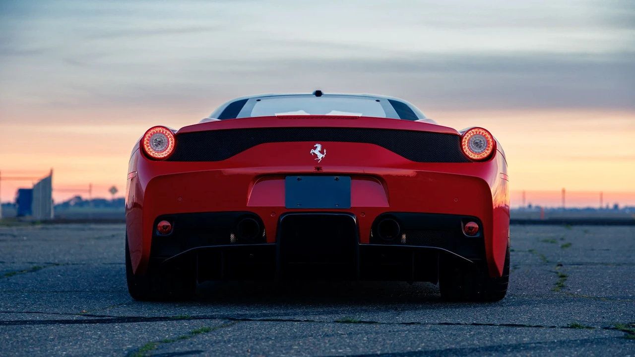 2015 Ferrari 458 Speciale - Image 27 of 31