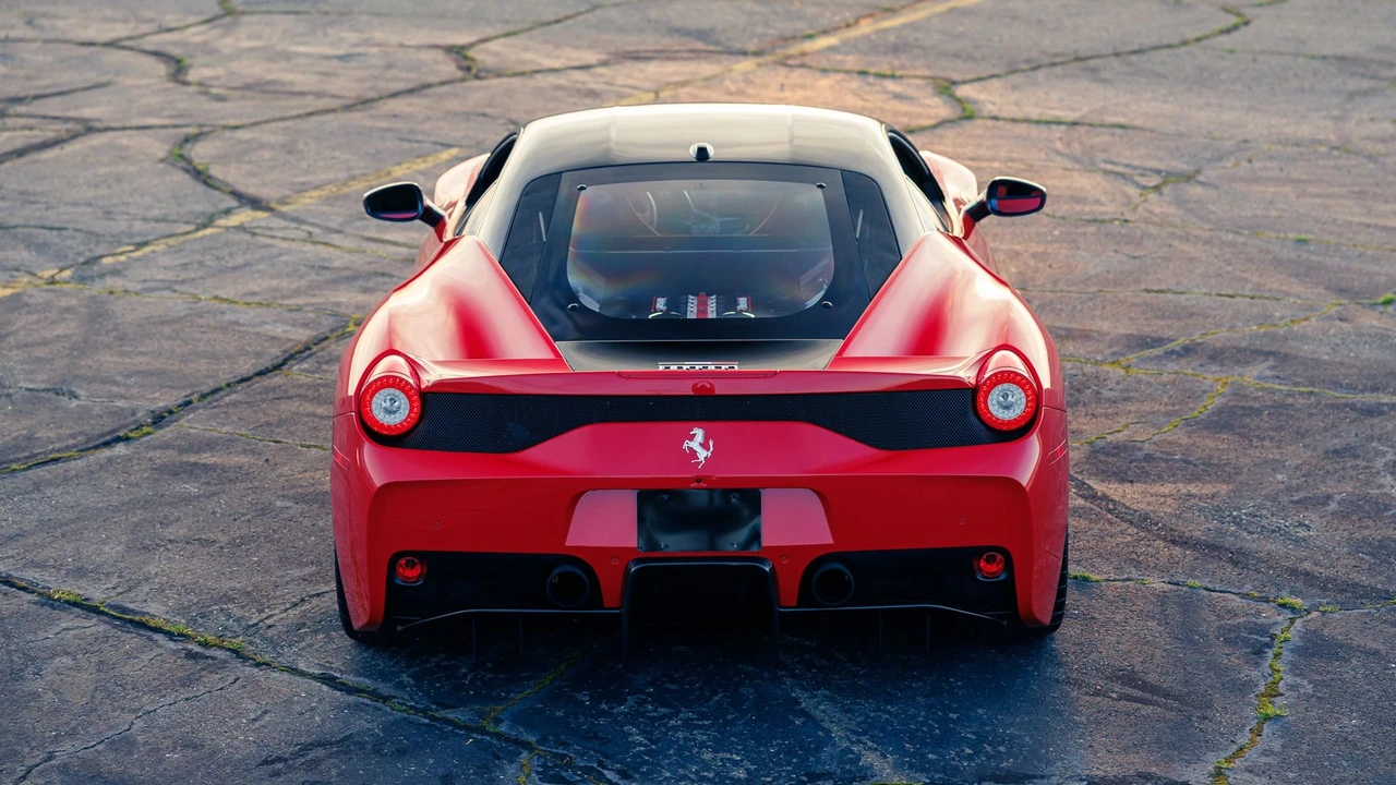 2015 Ferrari 458 Speciale - Image 3 of 31