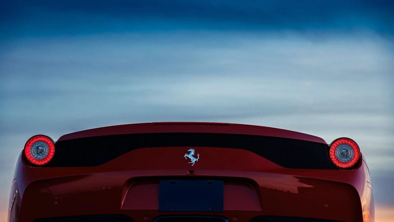 2015 Ferrari 458 Speciale - Image 26 of 31
