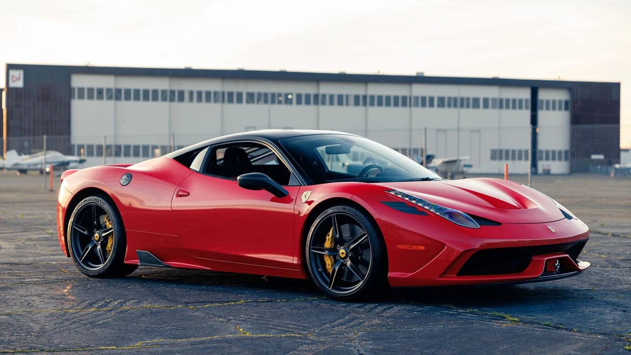 2015 Ferrari 458 Speciale - Image 20 of 31