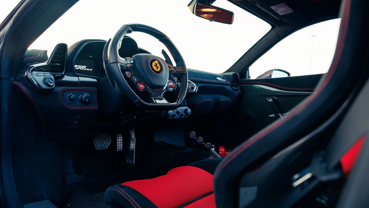 2015 Ferrari 458 Speciale - Image 6 of 31
