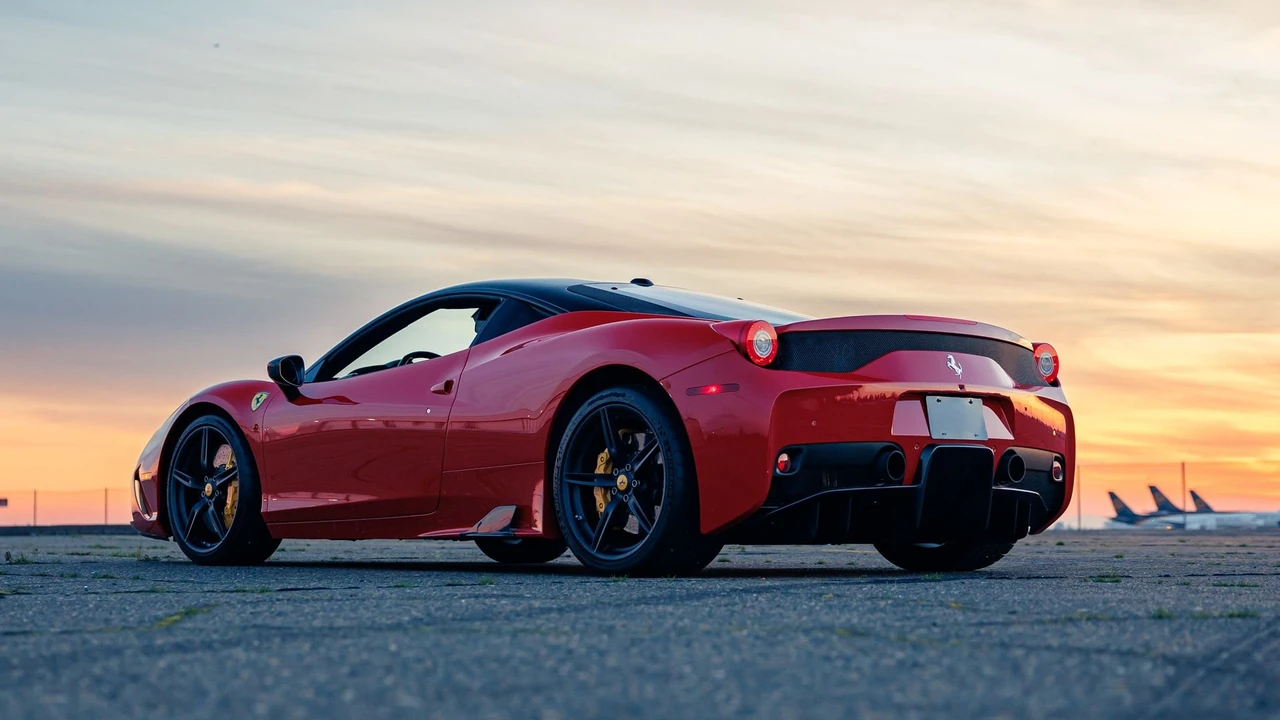 2015 Ferrari 458 Speciale - Image 30 of 31