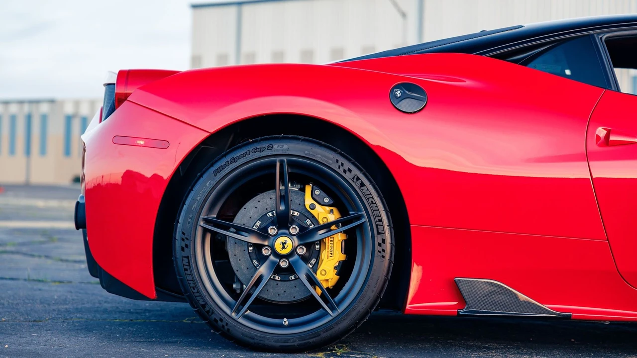 2015 Ferrari 458 Speciale - Image 23 of 31