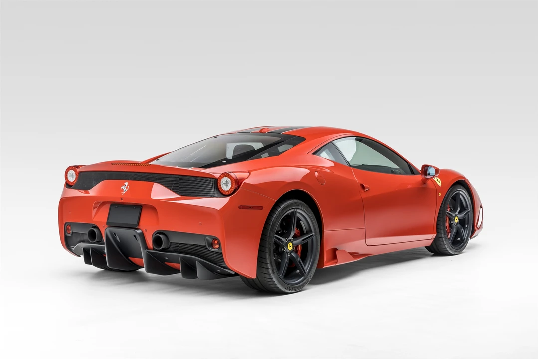 2015 Ferrari 458 Speciale - Image 12 of 31