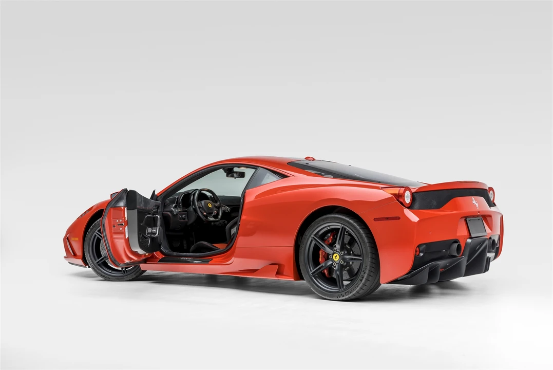2015 Ferrari 458 Speciale - Image 9 of 31