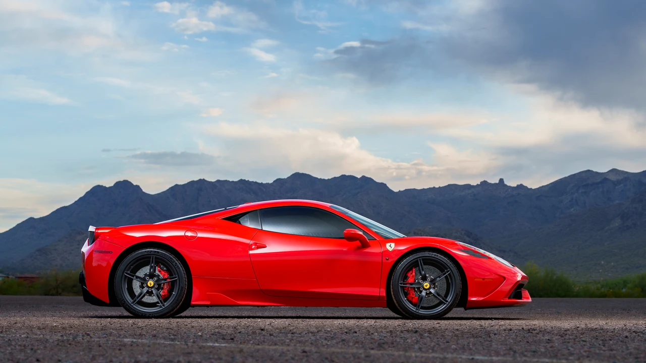 2015 Ferrari 458 Speciale - Image 15 of 31