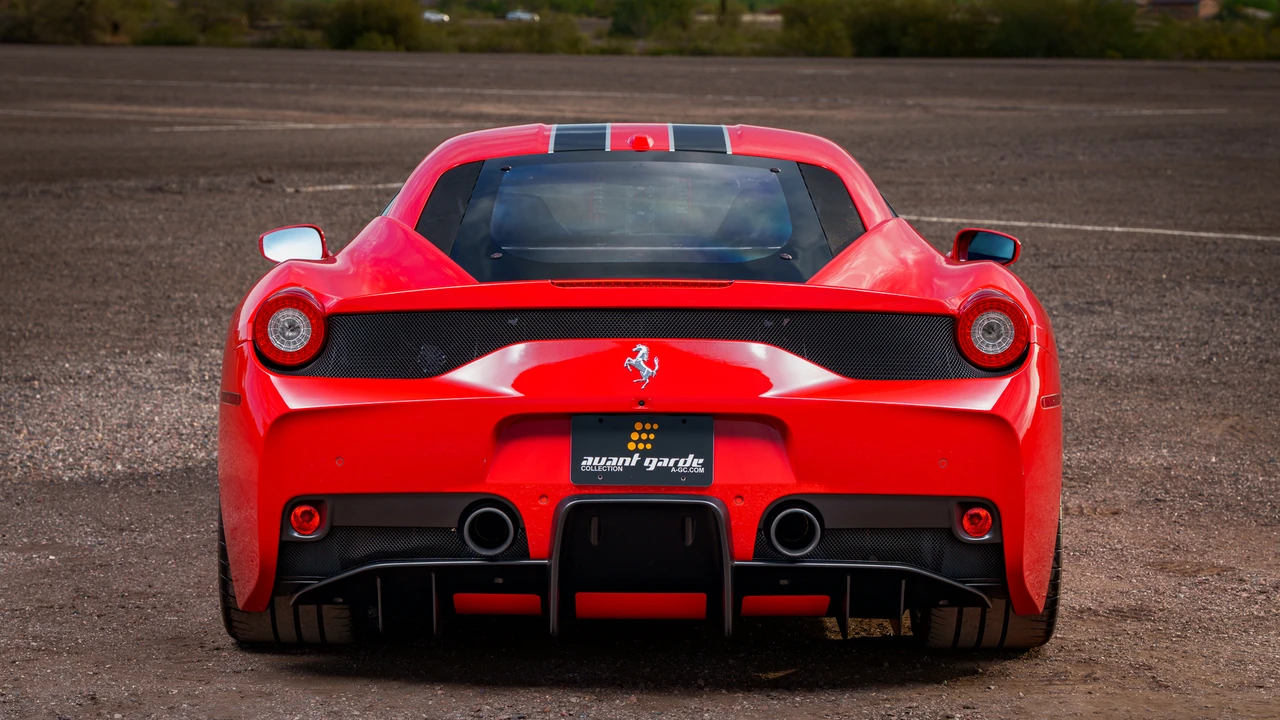 2015 Ferrari 458 Speciale - Image 18 of 31