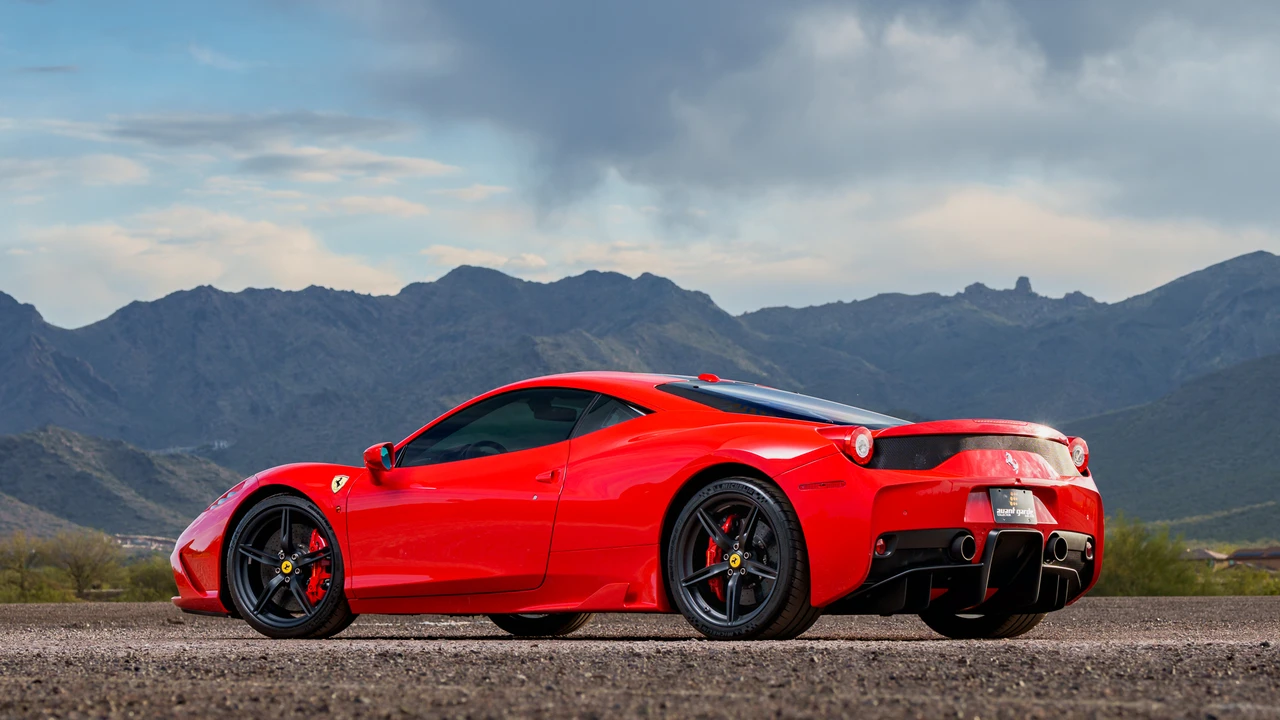 2015 Ferrari 458 Speciale - Image 22 of 31