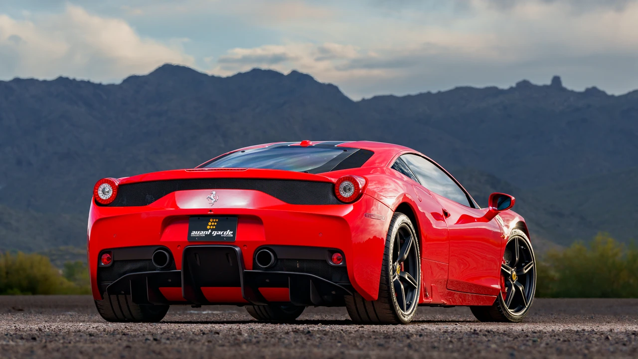 2015 Ferrari 458 Speciale - Image 26 of 31
