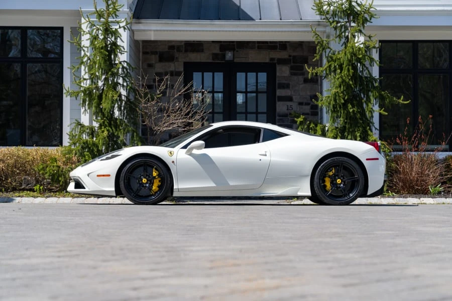 2015 Ferrari 458 Speciale - Image 26 of 31