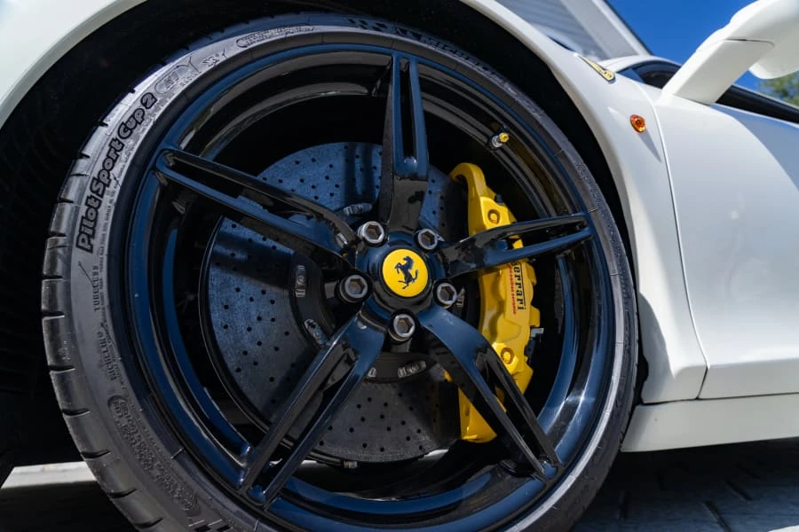 2015 Ferrari 458 Speciale - Image 12 of 31