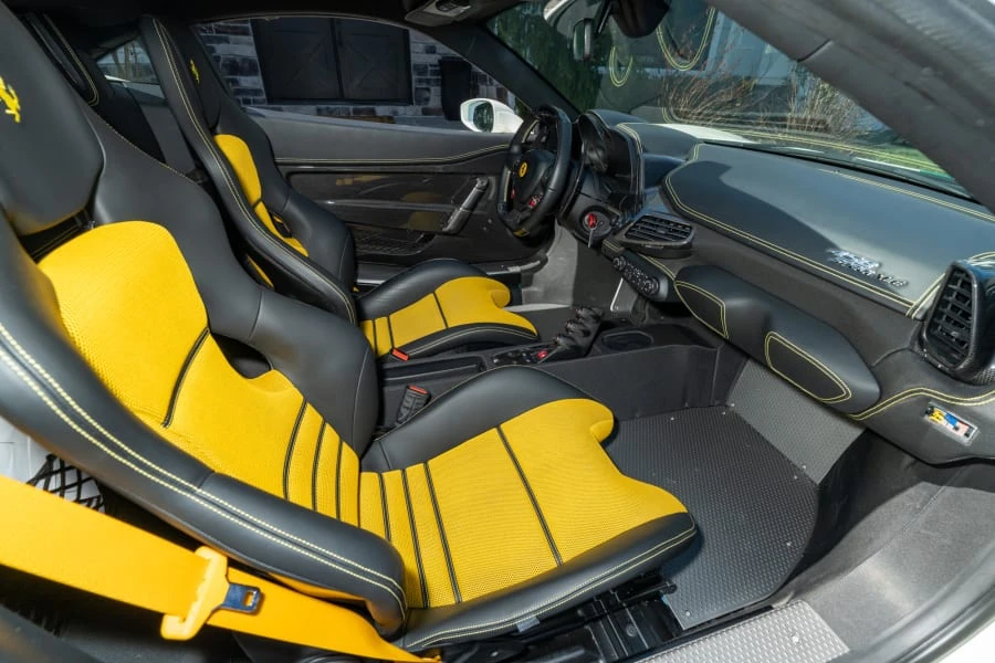 2015 Ferrari 458 Speciale - Image 31 of 31