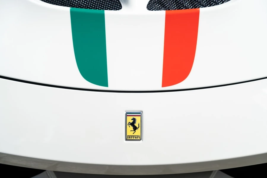 2015 Ferrari 458 Speciale - Image 10 of 31
