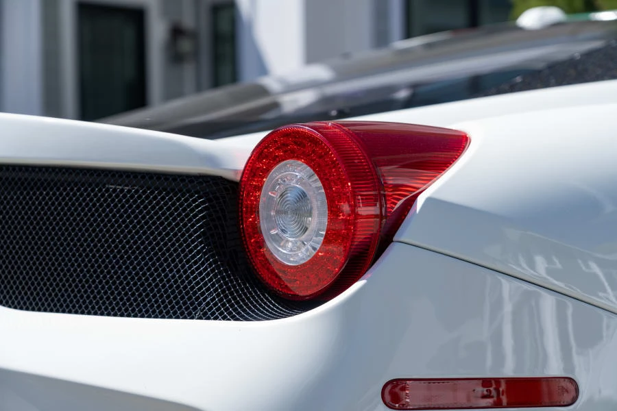 2015 Ferrari 458 Speciale - Image 29 of 31