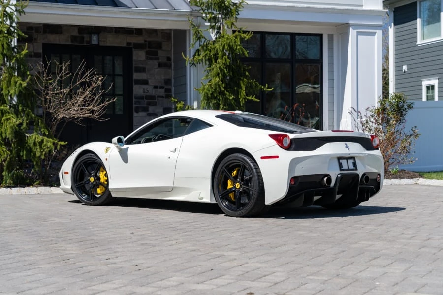 2015 Ferrari 458 Speciale - Image 24 of 31