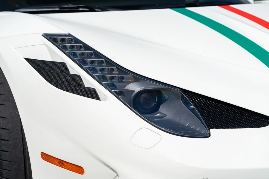 2015 Ferrari 458 Speciale - Image 19 of 31