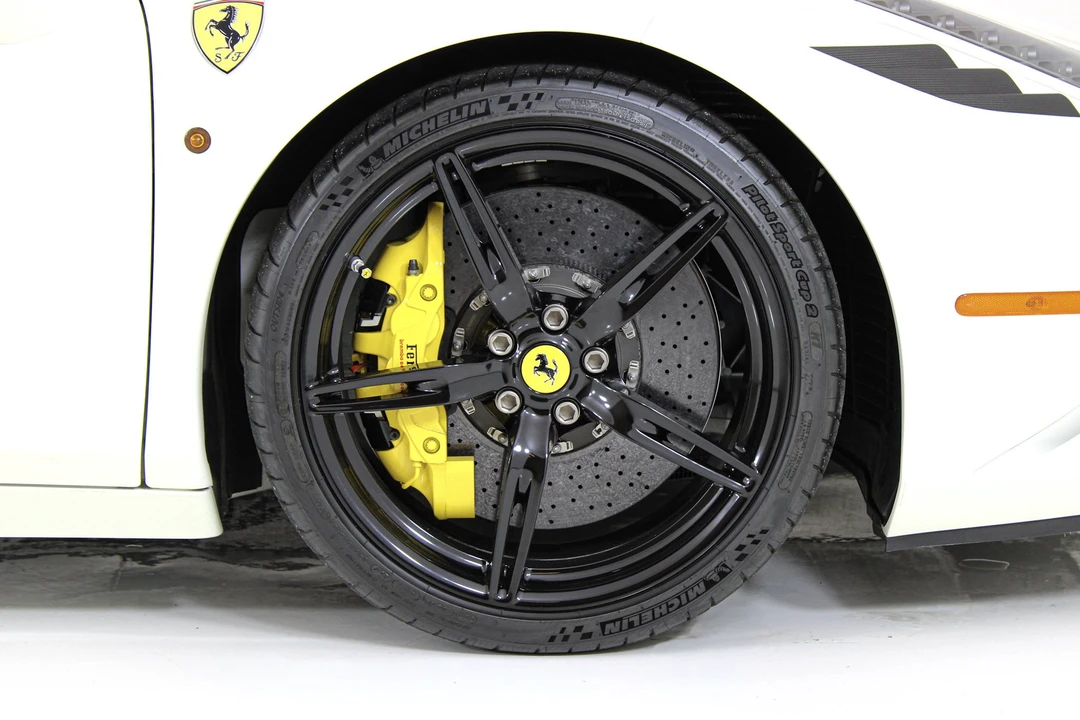 2015 Ferrari 458 Speciale - Image 22 of 31
