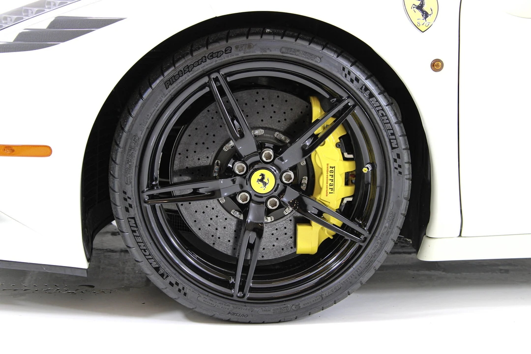2015 Ferrari 458 Speciale - Image 19 of 31
