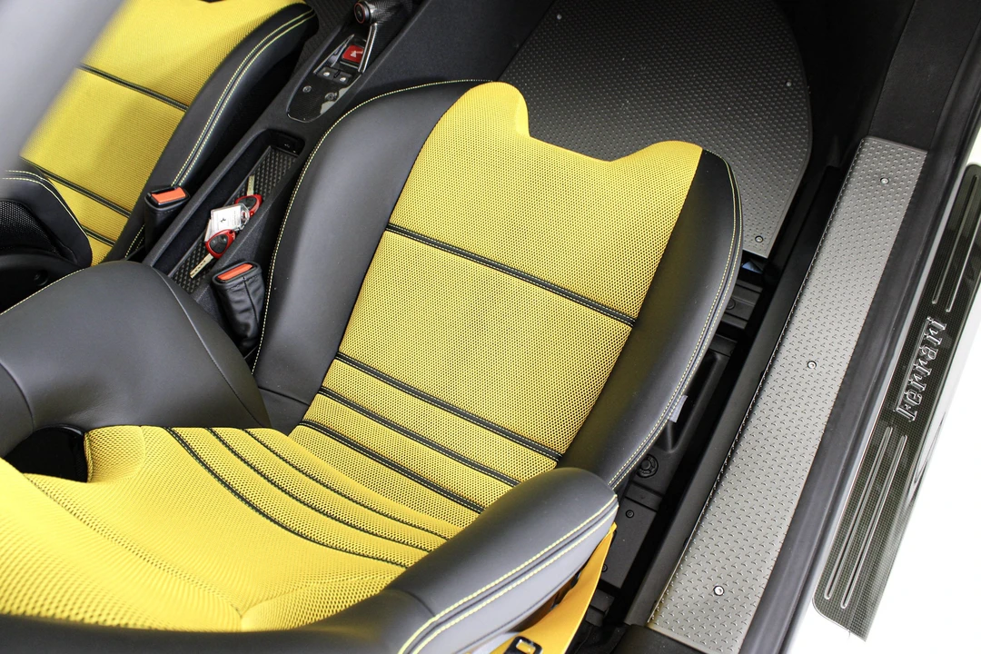 2015 Ferrari 458 Speciale - Image 26 of 31