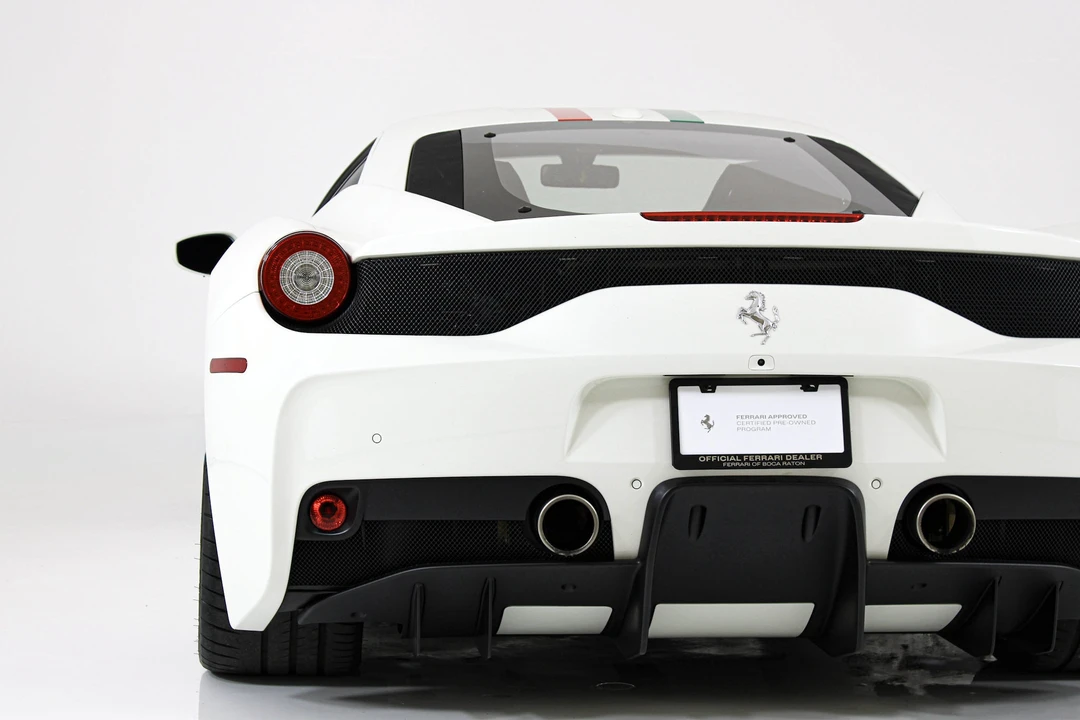 2015 Ferrari 458 Speciale - Image 23 of 31