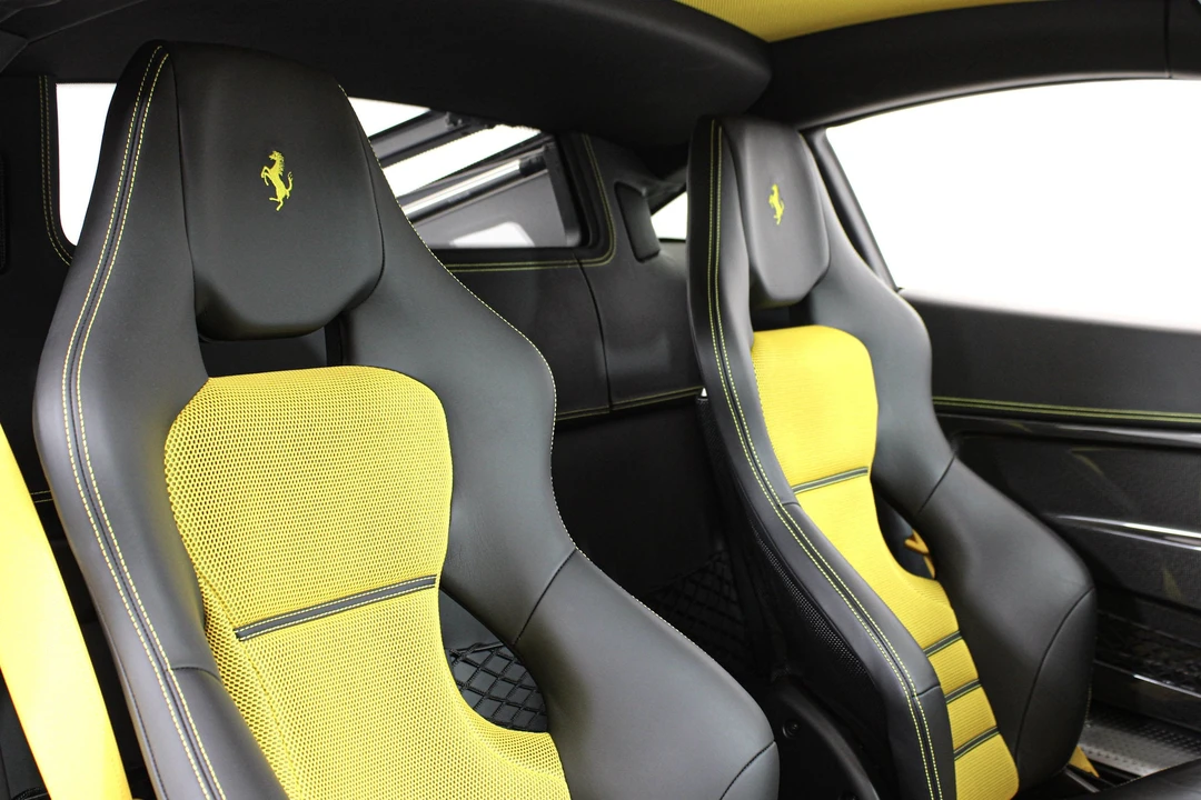 2015 Ferrari 458 Speciale - Image 28 of 31