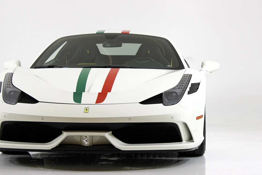 2015 Ferrari 458 Speciale - Image 16 of 31