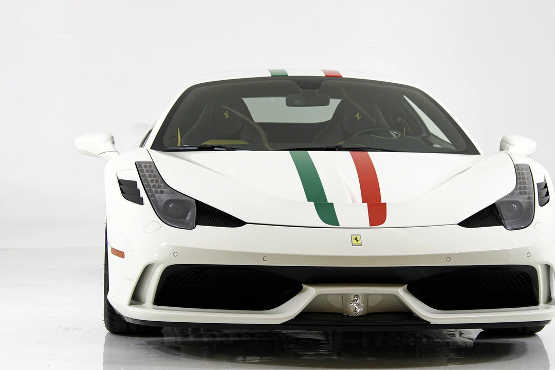 2015 Ferrari 458 Speciale - Image 15 of 31