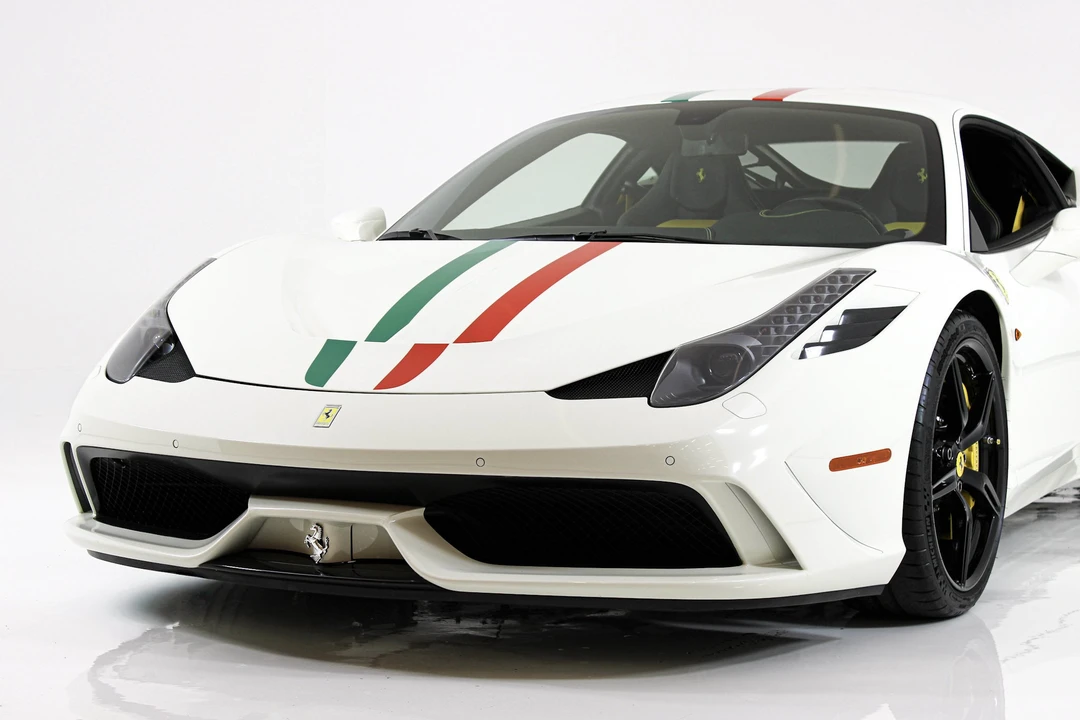 2015 Ferrari 458 Speciale - Image 17 of 31