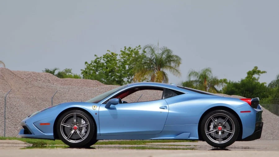2015 Ferrari 458 Speciale - Image 2 of 20