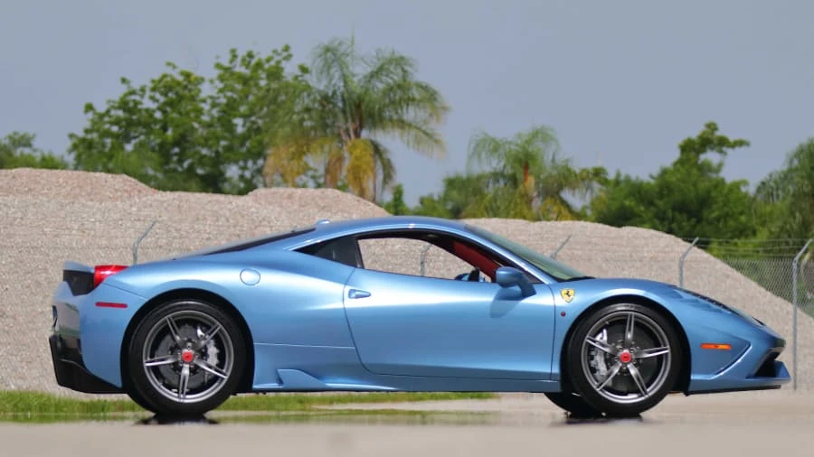 2015 Ferrari 458 Speciale - Image 8 of 20