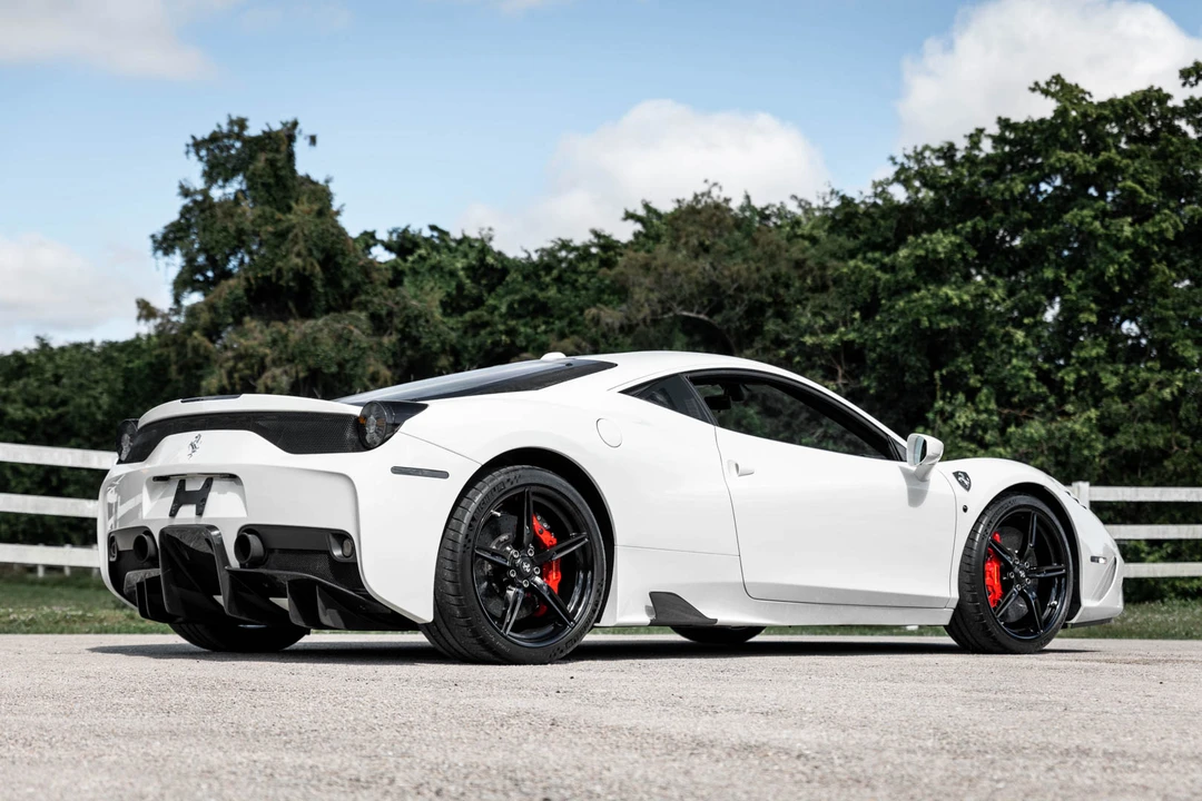 2015 Ferrari 458 Speciale - Image 6 of 31