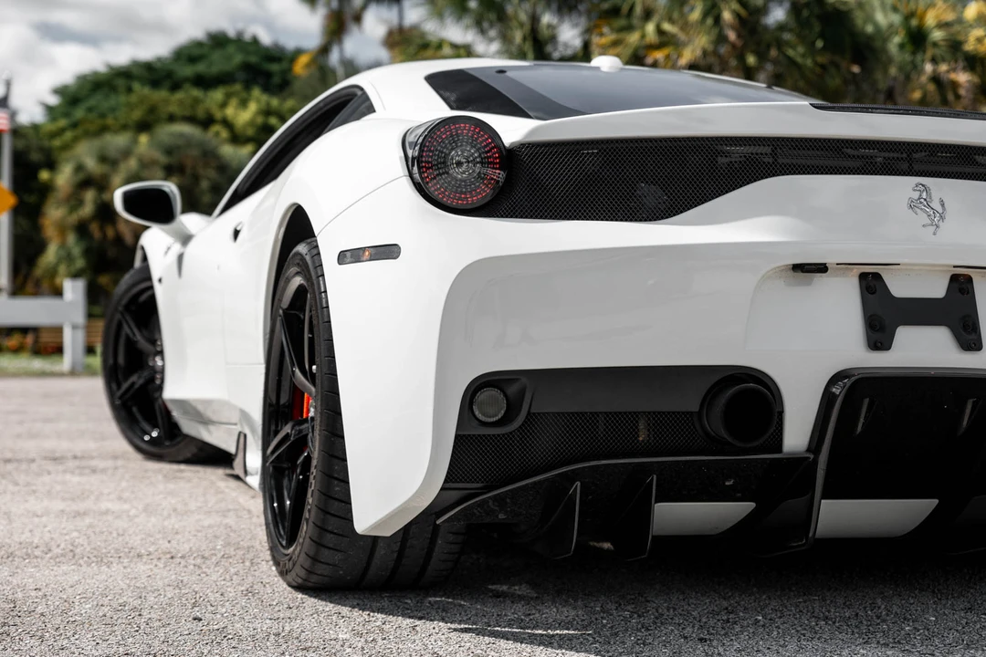 2015 Ferrari 458 Speciale - Image 20 of 31