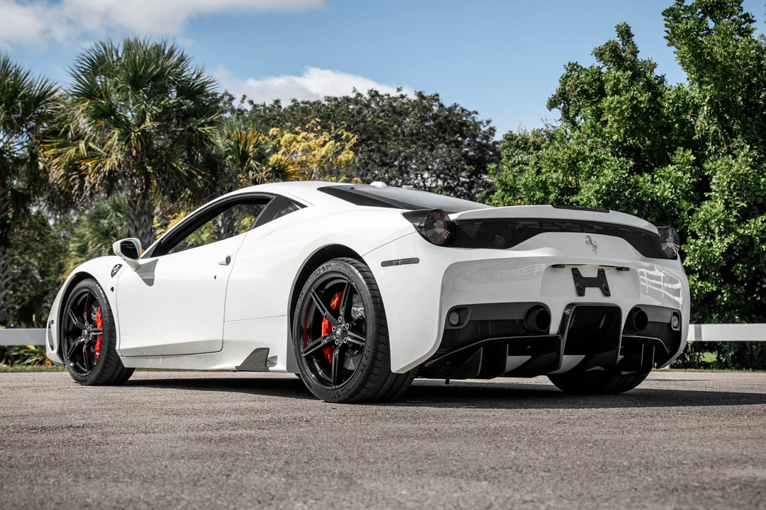 2015 Ferrari 458 Speciale - Image 4 of 31