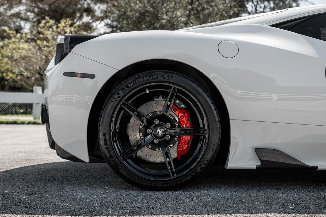 2015 Ferrari 458 Speciale - Image 26 of 31